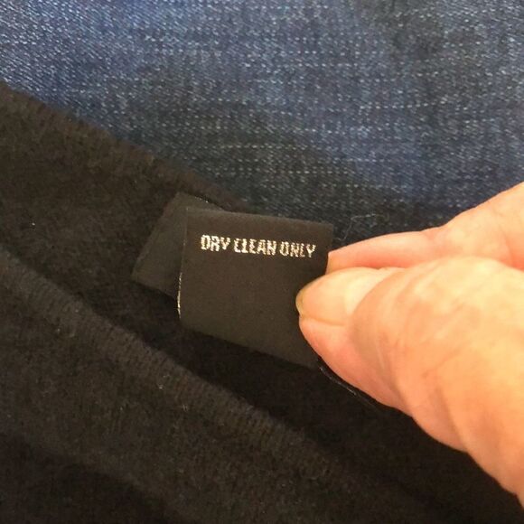 Peck & Peck Cashmere Sweater with Cut out Size L Gently used Black - Picture 6 of 6